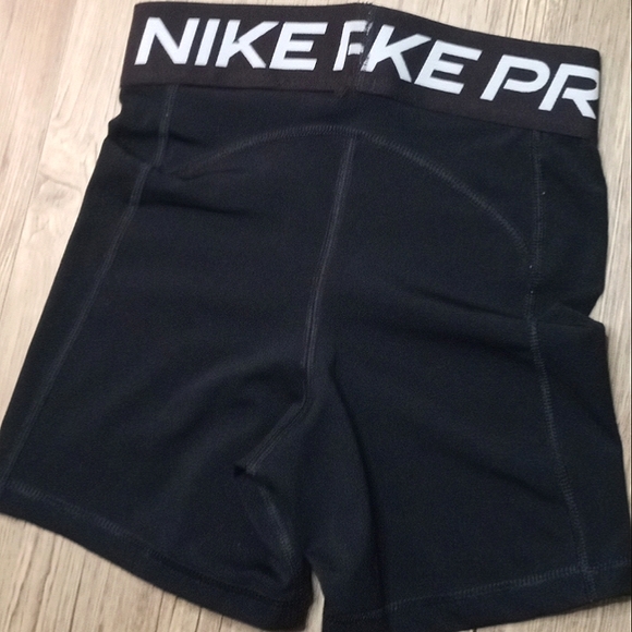Nike pro shorts 🖤 - Picture 5 of 5